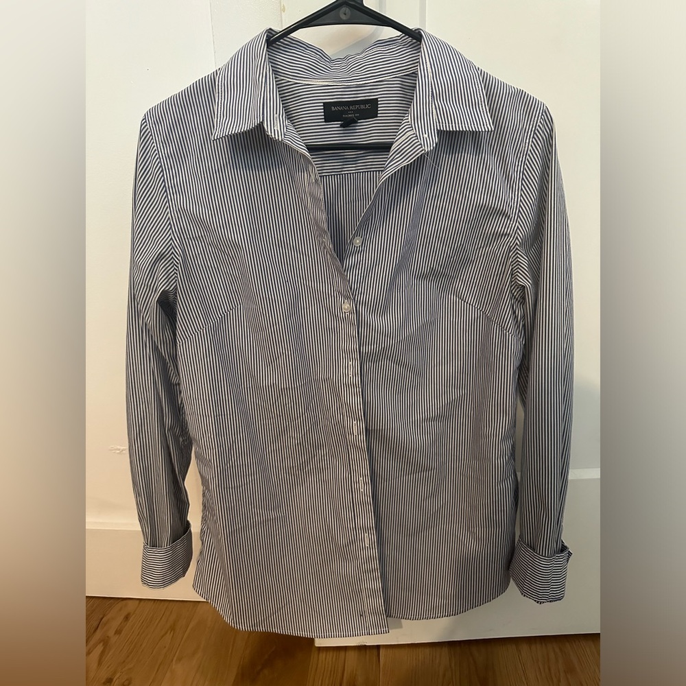 Banana Republic Button Up